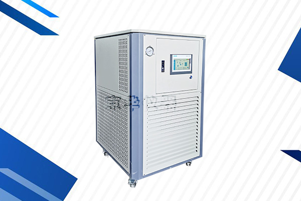 膨脹油槽在高低溫冷熱一體機的整體設計中擔任著多種責任